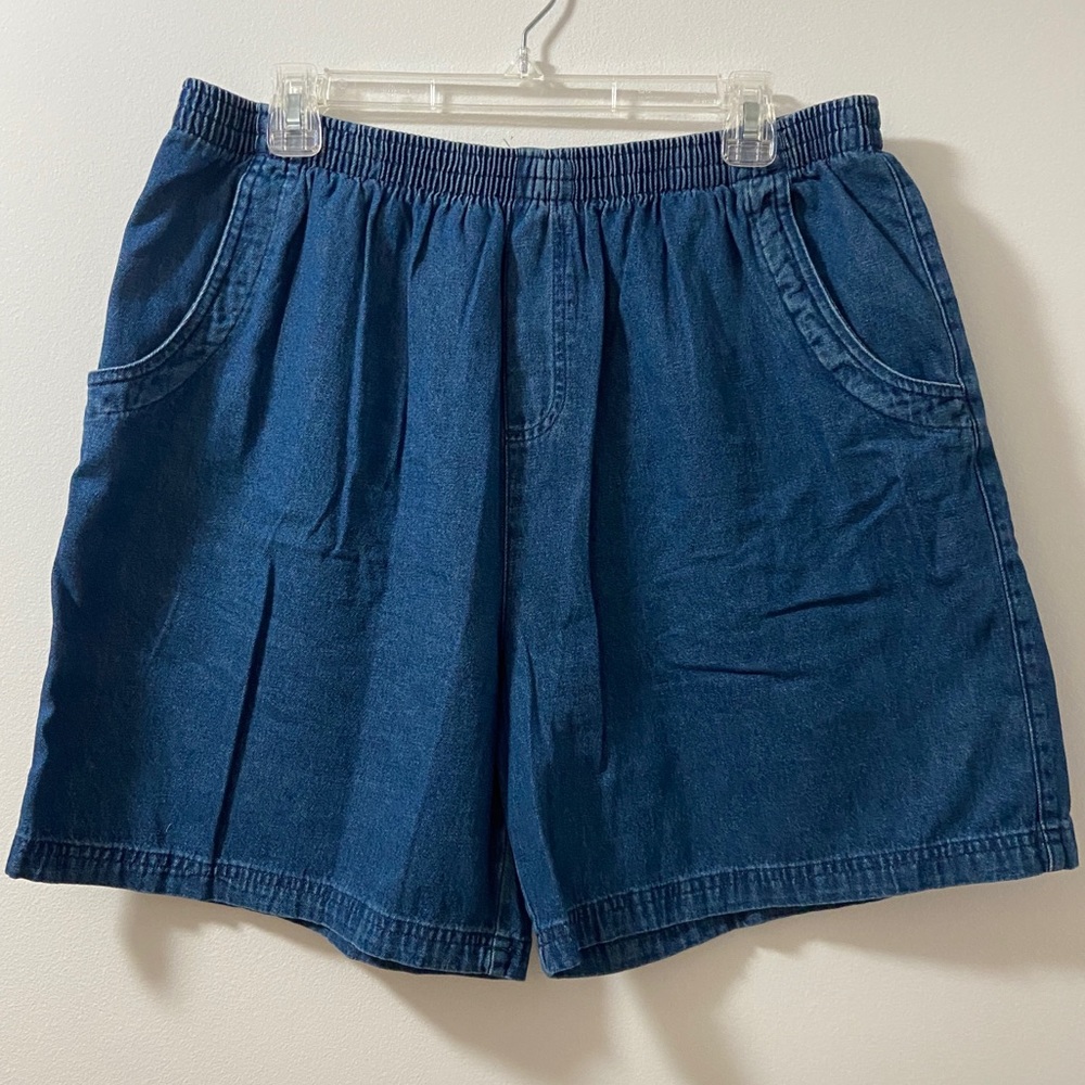 Basic Editions elastic waistband jean shorts